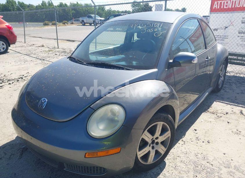 Photo 2 of 2006 Volkswagen New BEETLE 2.5 (VIN 3VWPW31C96M411004)
