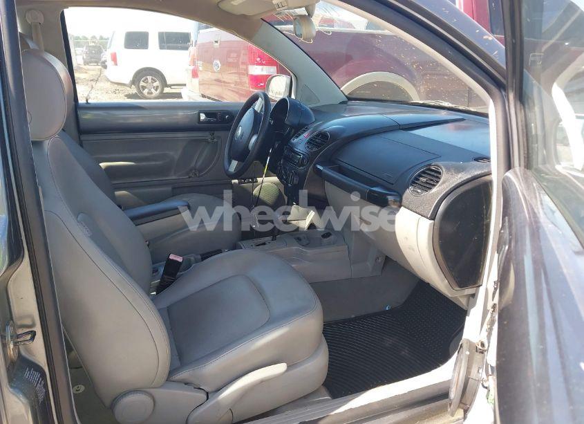 Photo 5 of 2006 Volkswagen New BEETLE 2.5 (VIN 3VWPW31C96M411004)