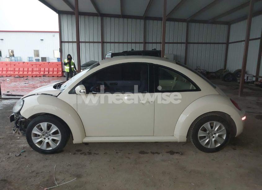 Photo 14 of 2008 Volkswagen New BEETLE S (VIN 3VWPW31C98M508500)