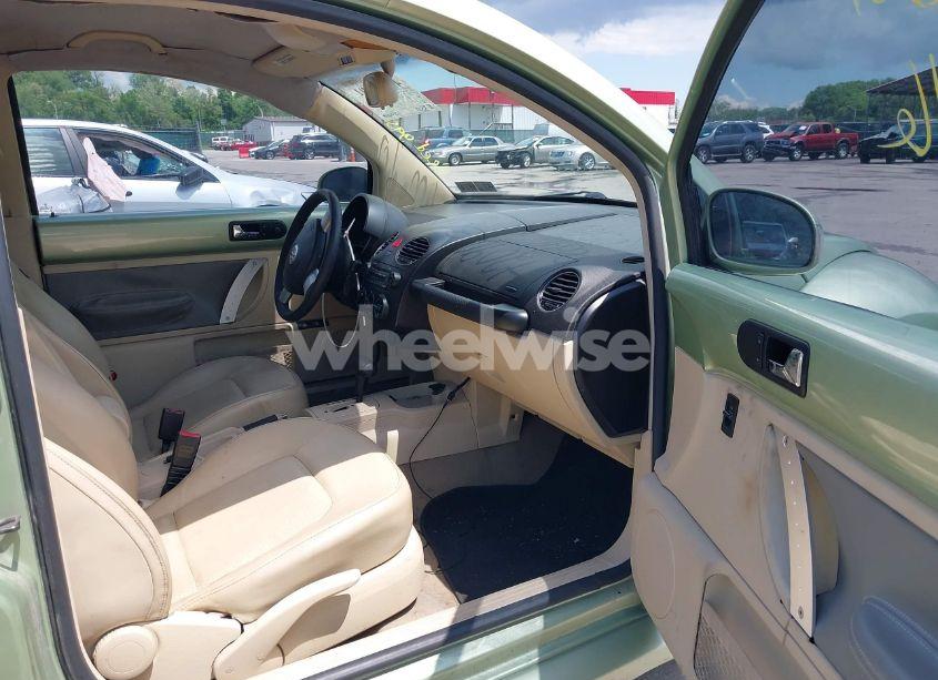 Photo 5 of 2008 Volkswagen New BEETLE S (VIN 3VWPW31CX8M517285)