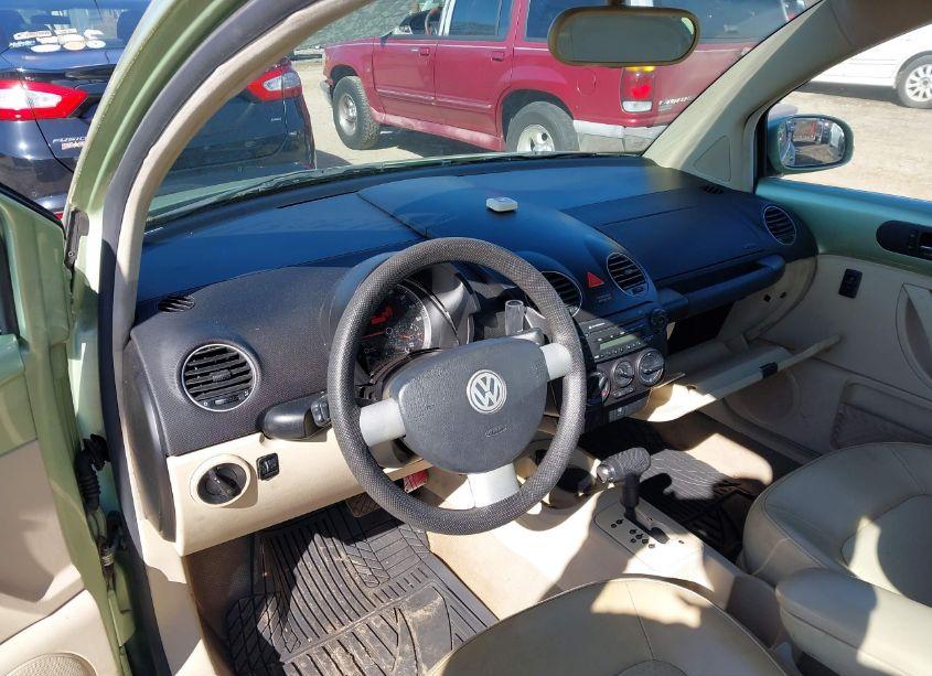 Photo 13 of 2008 Volkswagen New BEETLE S (VIN 3VWPW31CX8M517349)