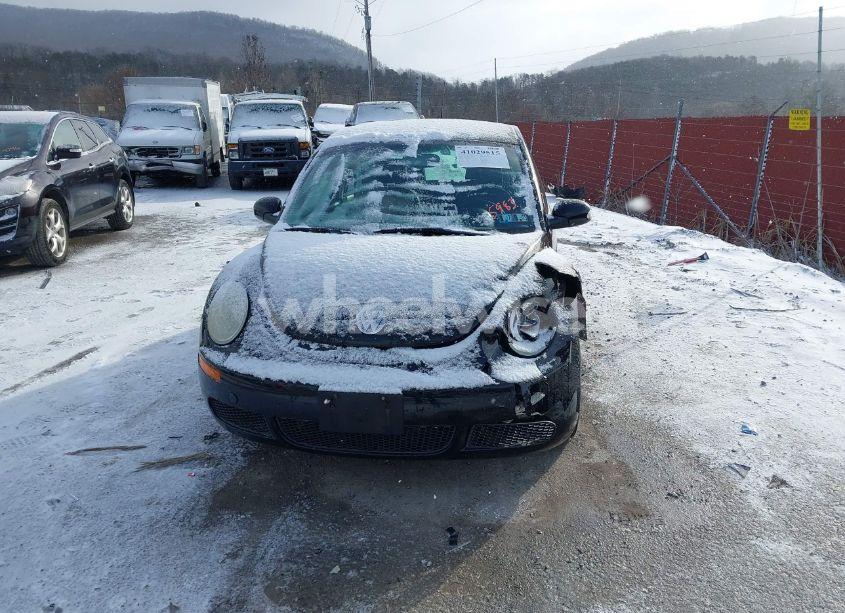 Photo 11 of 2010 Volkswagen New BEETLE 2.5L FINAL EDITION (VIN 3VWPW3AG0AM035983)