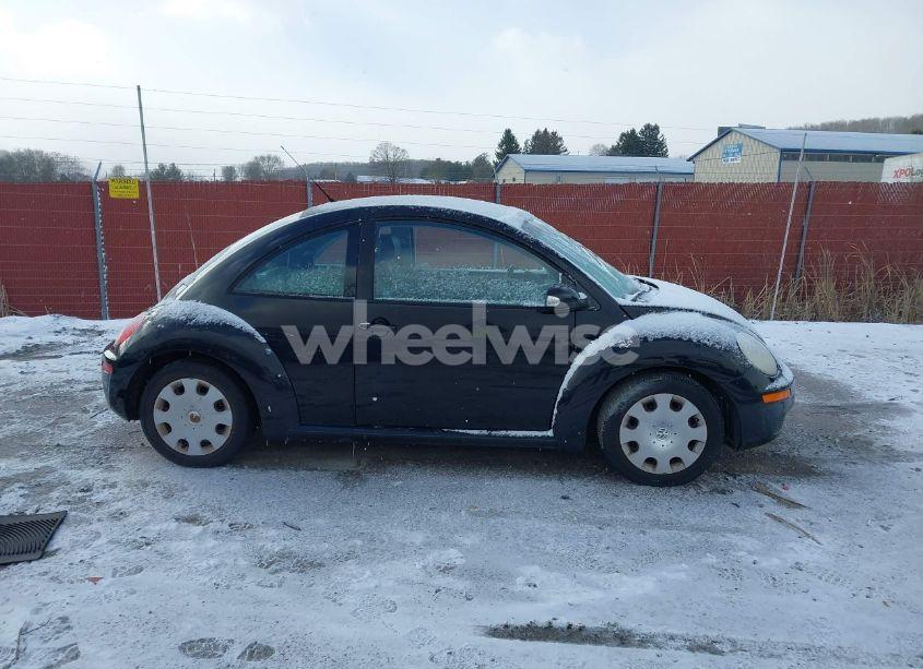 Photo 12 of 2010 Volkswagen New BEETLE 2.5L FINAL EDITION (VIN 3VWPW3AG0AM035983)