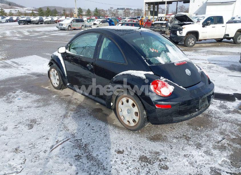 Photo 3 of 2010 Volkswagen New BEETLE 2.5L FINAL EDITION (VIN 3VWPW3AG0AM035983)