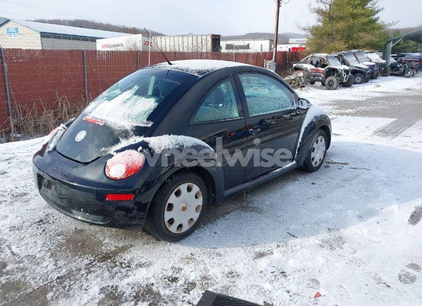 Photo 4 of 2010 Volkswagen New BEETLE 2.5L FINAL EDITION (VIN 3VWPW3AG0AM035983)