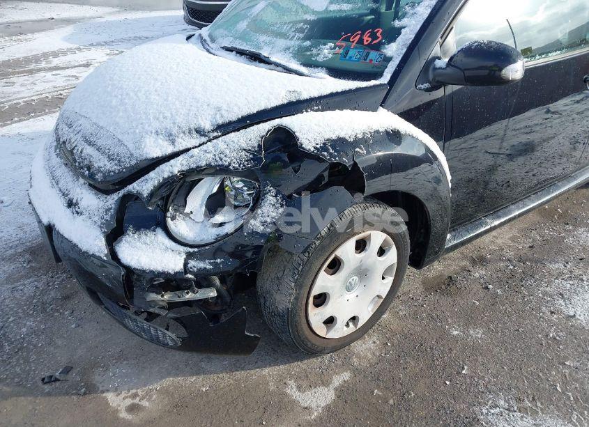 Photo 6 of 2010 Volkswagen New BEETLE 2.5L FINAL EDITION (VIN 3VWPW3AG0AM035983)