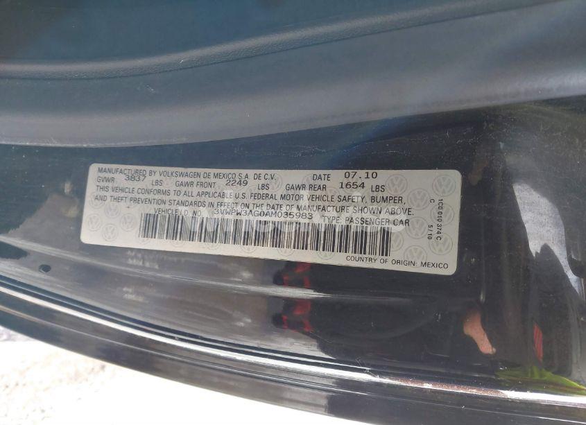 Photo 9 of 2010 Volkswagen New BEETLE 2.5L FINAL EDITION (VIN 3VWPW3AG0AM035983)