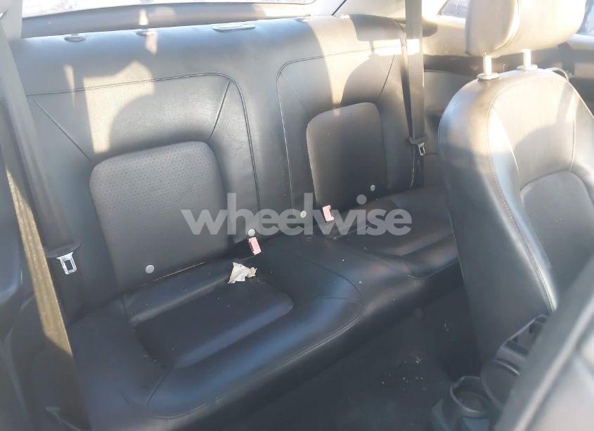 Photo 8 of 2010 Volkswagen New BEETLE 2.5L FINAL EDITION (VIN 3VWPW3AG5AM016118)