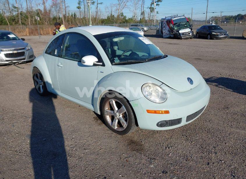 2010 Volkswagen New BEETLE 2.5L FINAL EDITION (VIN 3VWPW3AG5AM025109) main photo