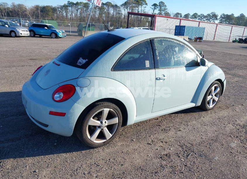 Photo 4 of 2010 Volkswagen New BEETLE 2.5L FINAL EDITION (VIN 3VWPW3AG5AM025109)