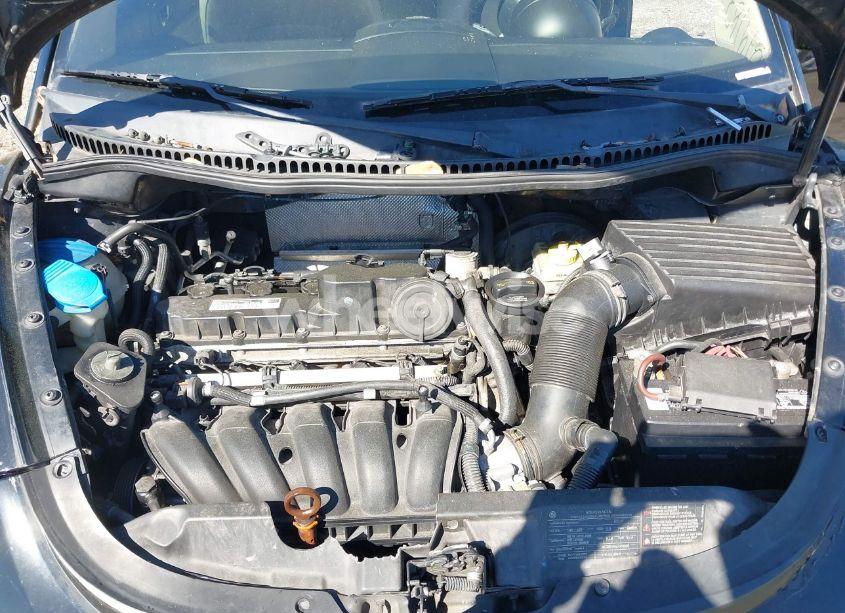 Photo 10 of 2010 Volkswagen New BEETLE 2.5L FINAL EDITION (VIN 3VWPW3AG9AM019183)