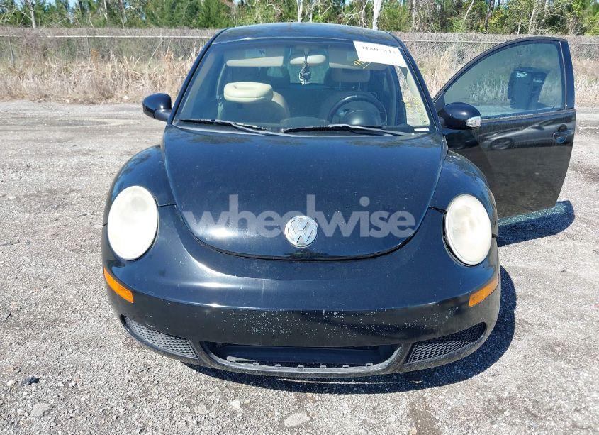 Photo 6 of 2010 Volkswagen New BEETLE 2.5L FINAL EDITION (VIN 3VWPW3AG9AM019183)