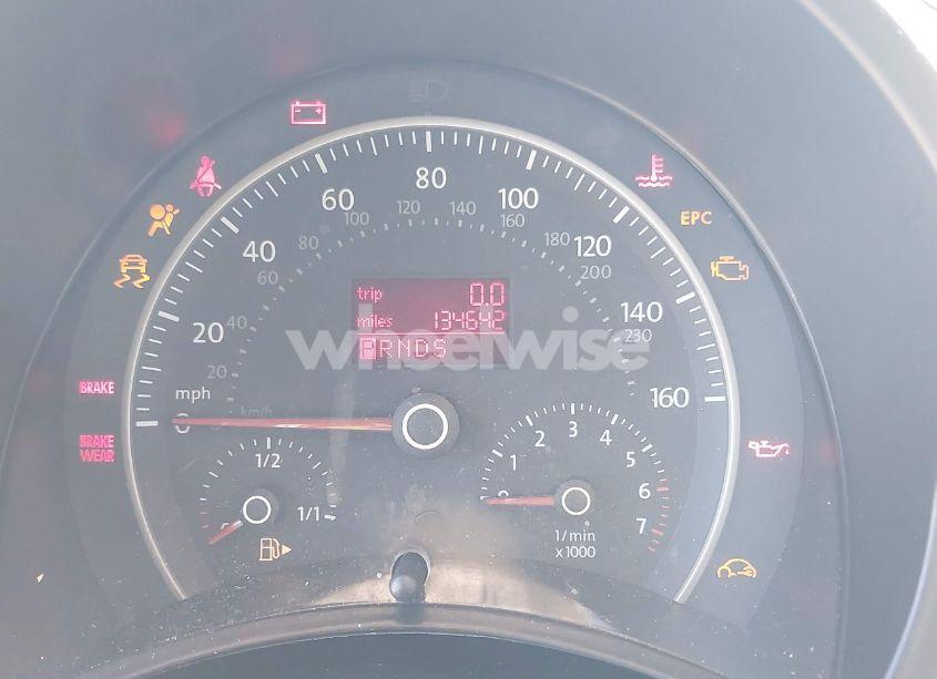 Photo 7 of 2010 Volkswagen New BEETLE 2.5L FINAL EDITION (VIN 3VWPW3AG9AM019183)