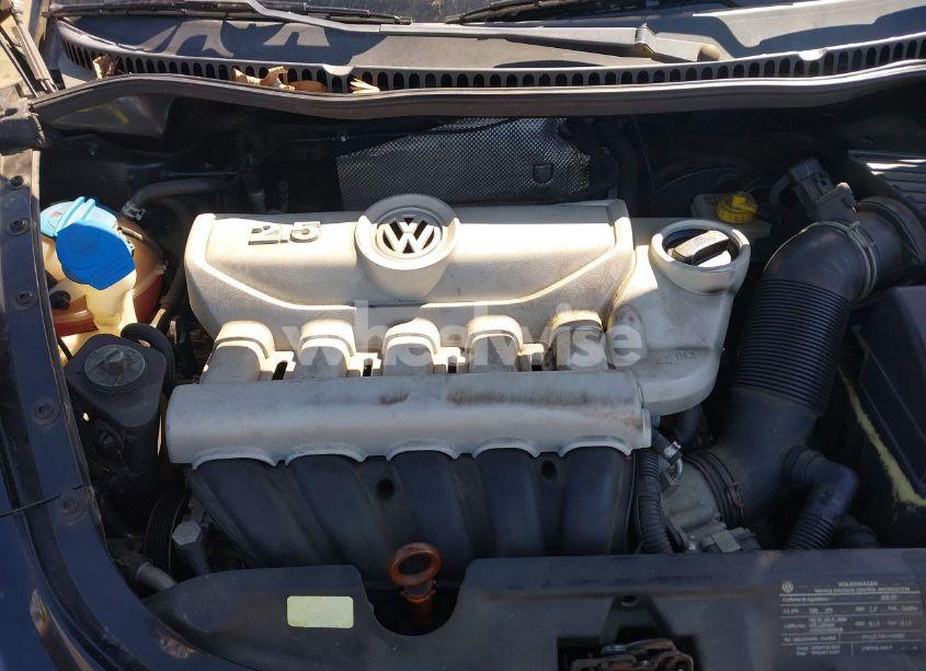 Photo 10 of 2010 Volkswagen New BEETLE 2.5L FINAL EDITION (VIN 3VWPW3AGXAM000609)