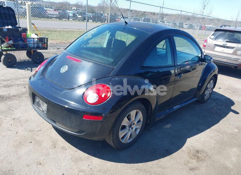 Photo 4 of 2010 Volkswagen New BEETLE 2.5L FINAL EDITION (VIN 3VWPW3AGXAM000609)