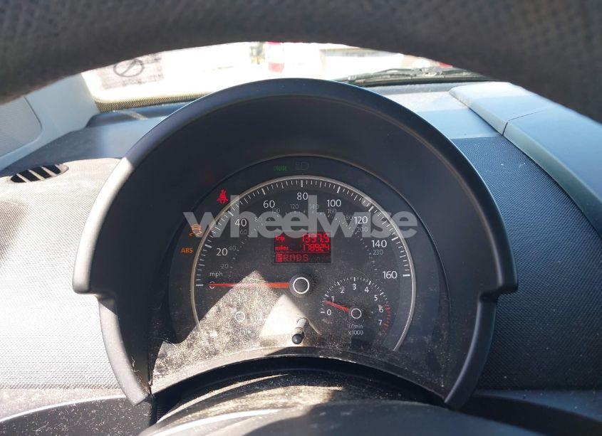 Photo 7 of 2010 Volkswagen New BEETLE 2.5L FINAL EDITION (VIN 3VWPW3AGXAM000609)