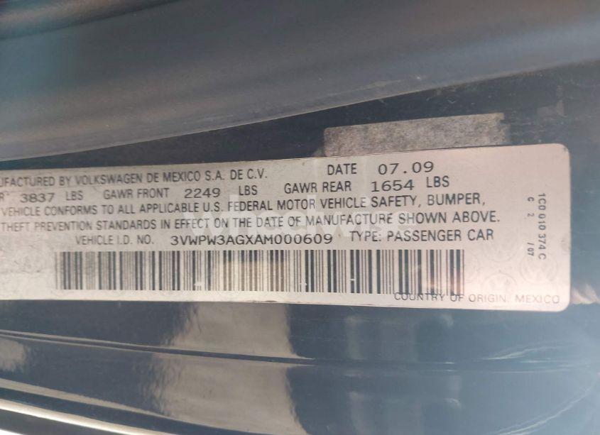 Photo 9 of 2010 Volkswagen New BEETLE 2.5L FINAL EDITION (VIN 3VWPW3AGXAM000609)