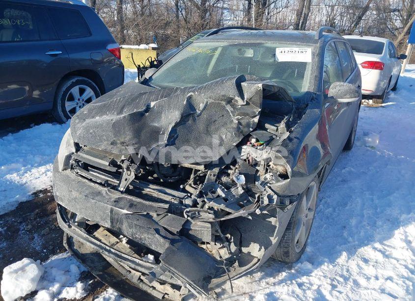 Photo 2 of 2011 Volkswagen Jetta SPORTWAGEN 2.5L SE (VIN 3VWPX7AJ0BM684491)