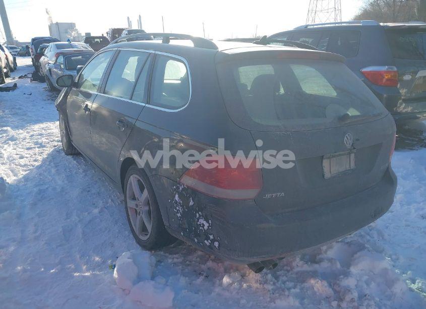 Photo 3 of 2011 Volkswagen Jetta SPORTWAGEN 2.5L SE (VIN 3VWPX7AJ0BM684491)