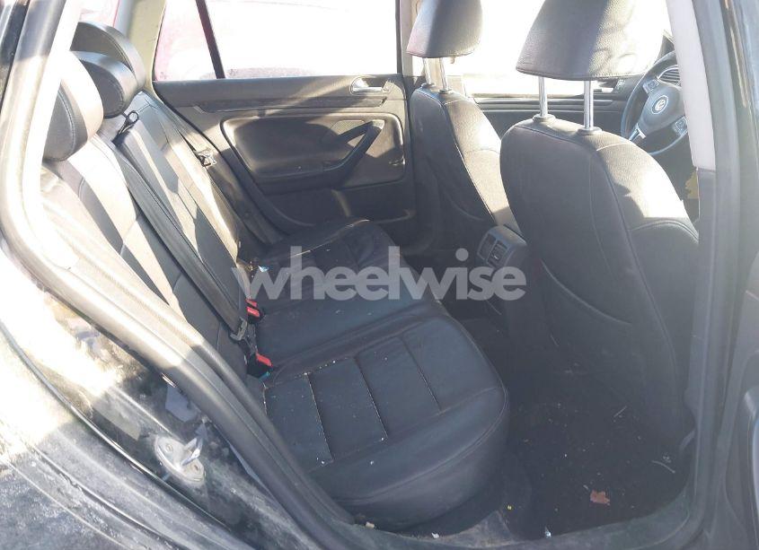 Photo 8 of 2011 Volkswagen Jetta SPORTWAGEN 2.5L SE (VIN 3VWPX7AJ0BM684491)