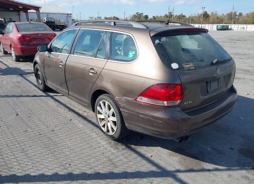 Photo 3 of 2012 Volkswagen Jetta SPORTWAGEN 2.5L SE (VIN 3VWPX7AJ3CM621872)