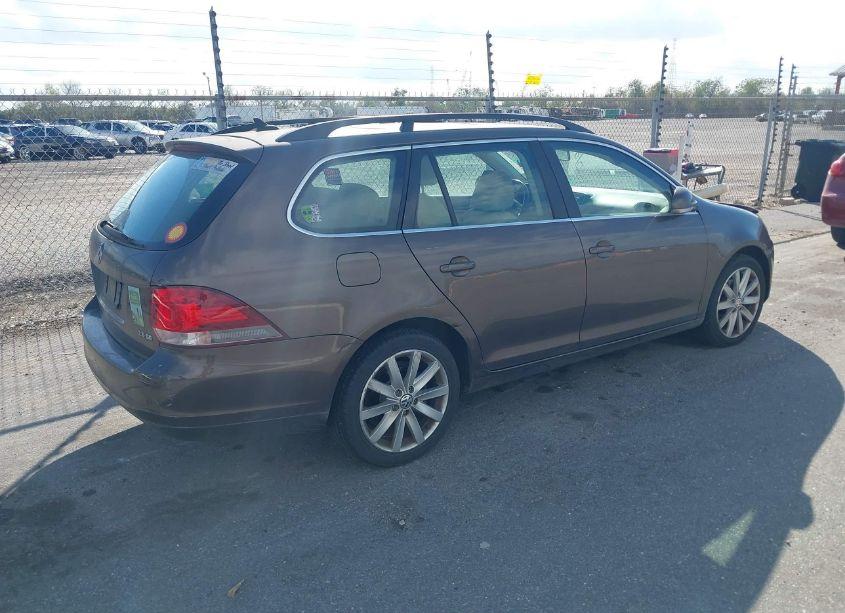 Photo 4 of 2012 Volkswagen Jetta SPORTWAGEN 2.5L SE (VIN 3VWPX7AJ3CM621872)