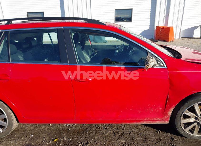 Photo 14 of 2012 Volkswagen Jetta SPORTWAGEN 2.5L SE (VIN 3VWPX7AJ3CM711958)