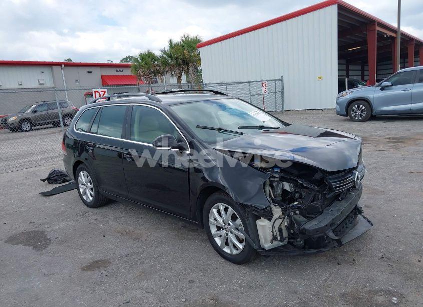 2013 Volkswagen Jetta SPORTWAGEN 2.5L SE (VIN 3VWPX7AJ4DM655174) main photo