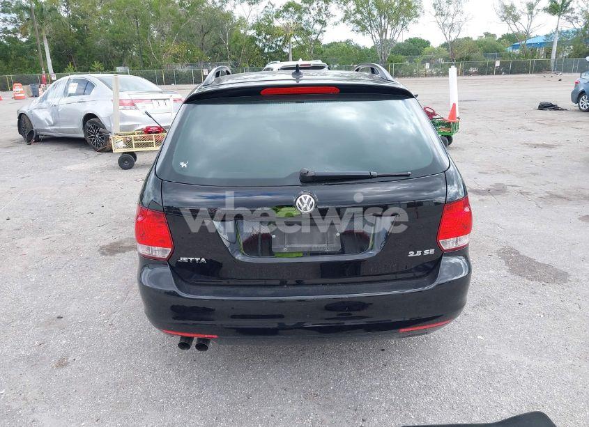Photo 15 of 2013 Volkswagen Jetta SPORTWAGEN 2.5L SE (VIN 3VWPX7AJ4DM655174)