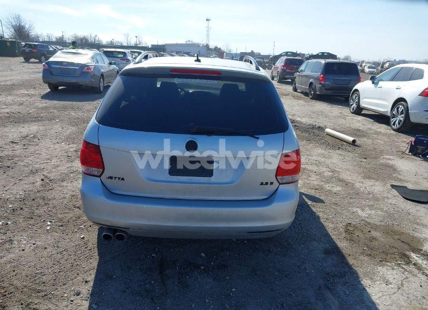Photo 17 of 2011 Volkswagen Jetta SPORTWAGEN 2.5L S (VIN 3VWPZ7AJ0BM662534)