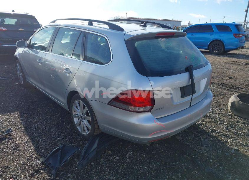 Photo 3 of 2011 Volkswagen Jetta SPORTWAGEN 2.5L SE (VIN 3VWPZ7AJ2BM616056)