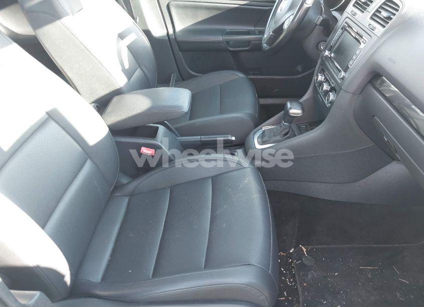 Photo 5 of 2011 Volkswagen Jetta SPORTWAGEN 2.5L SE (VIN 3VWPZ7AJ2BM616056)