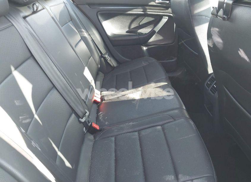 Photo 8 of 2011 Volkswagen Jetta SPORTWAGEN 2.5L SE (VIN 3VWPZ7AJ2BM616056)