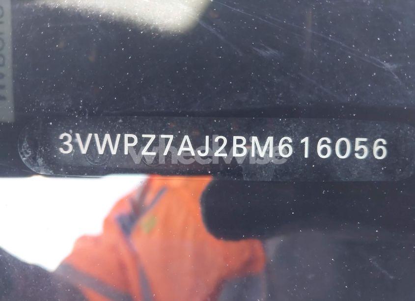 Photo 9 of 2011 Volkswagen Jetta SPORTWAGEN 2.5L SE (VIN 3VWPZ7AJ2BM616056)