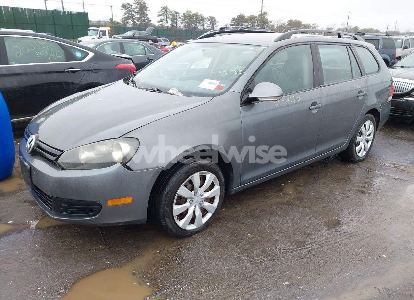 Photo 2 of 2011 Volkswagen Jetta SPORTWAGEN 2.5L S (VIN 3VWPZ7AJ3BM634484)