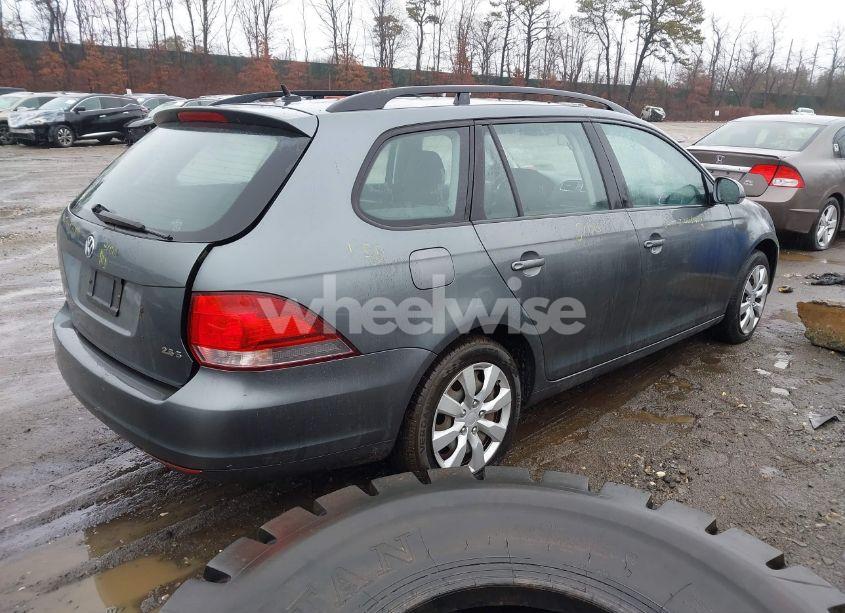Photo 4 of 2011 Volkswagen Jetta SPORTWAGEN 2.5L S (VIN 3VWPZ7AJ3BM634484)