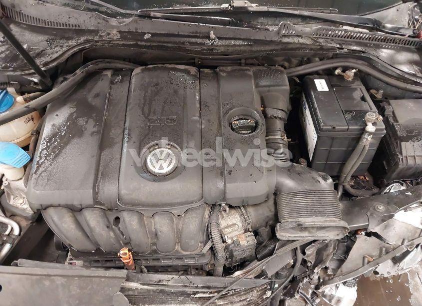 Photo 10 of 2011 Volkswagen Jetta SPORTWAGEN 2.5L S (VIN 3VWPZ7AJ7BM687768)