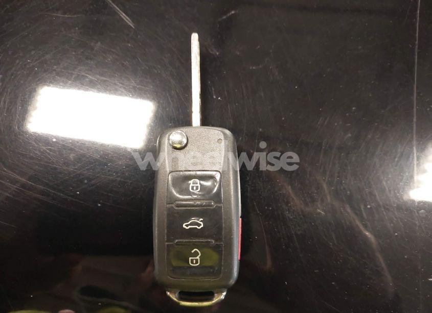 Photo 11 of 2011 Volkswagen Jetta SPORTWAGEN 2.5L S (VIN 3VWPZ7AJ7BM687768)