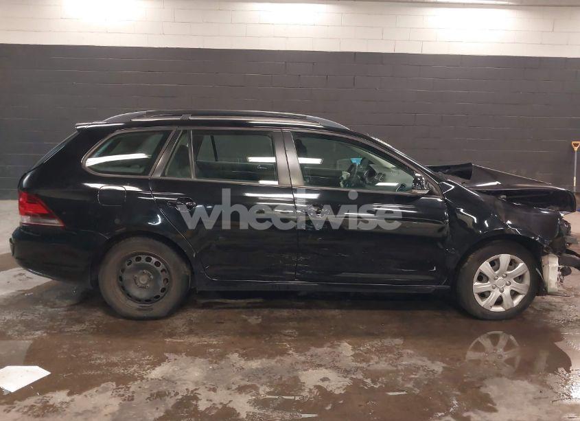 Photo 14 of 2011 Volkswagen Jetta SPORTWAGEN 2.5L S (VIN 3VWPZ7AJ7BM687768)