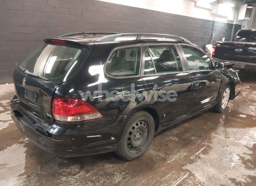 Photo 4 of 2011 Volkswagen Jetta SPORTWAGEN 2.5L S (VIN 3VWPZ7AJ7BM687768)