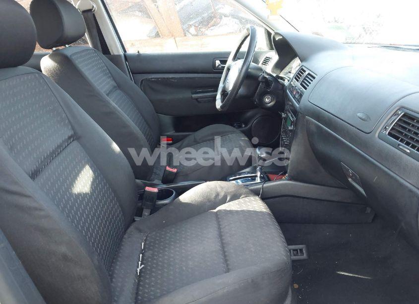 Photo 5 of 2004 Volkswagen Jetta GL (VIN 3VWRA69M14M132164)