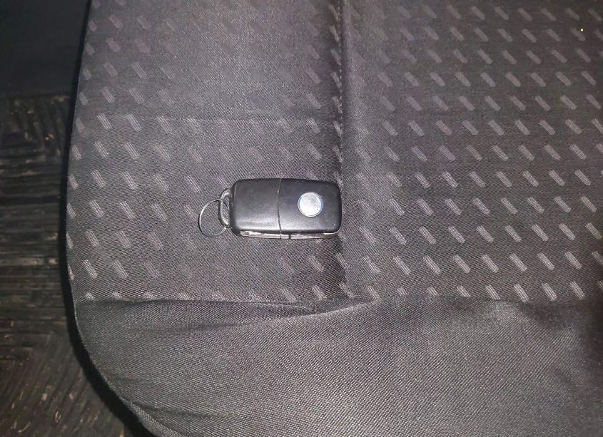 Photo 11 of 2004 Volkswagen Jetta GL (VIN 3VWRA69M34M034723)