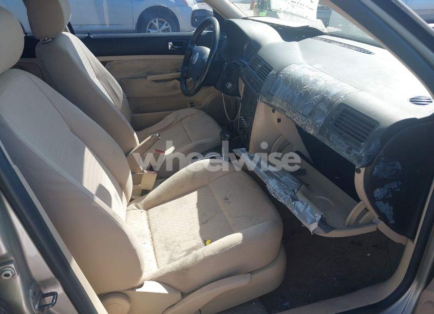 Photo 5 of 2004 Volkswagen Jetta GL (VIN 3VWRA69M64M039222)