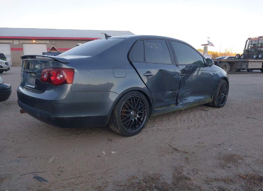 Photo 4 of 2009 Volkswagen Jetta WOLFSBURG EDITION (VIN 3VWRA71K49M040327)