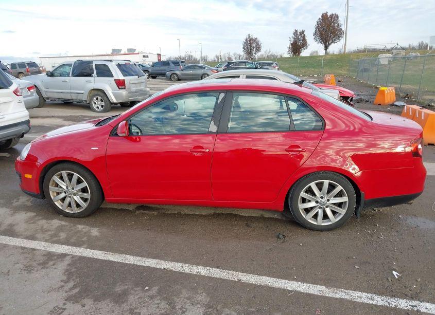 Photo 14 of 2010 Volkswagen Jetta WOLFSBURG EDITION (VIN 3VWRA7AJ8AM027253)