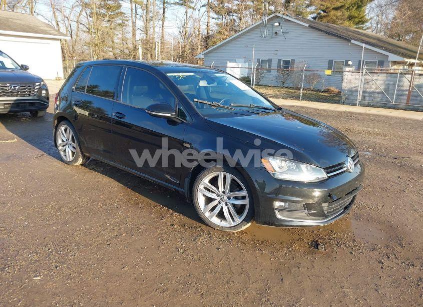 2015 Volkswagen Golf TDI SEL 4-DOOR (VIN 3VWRA7AU0FM038815) main photo