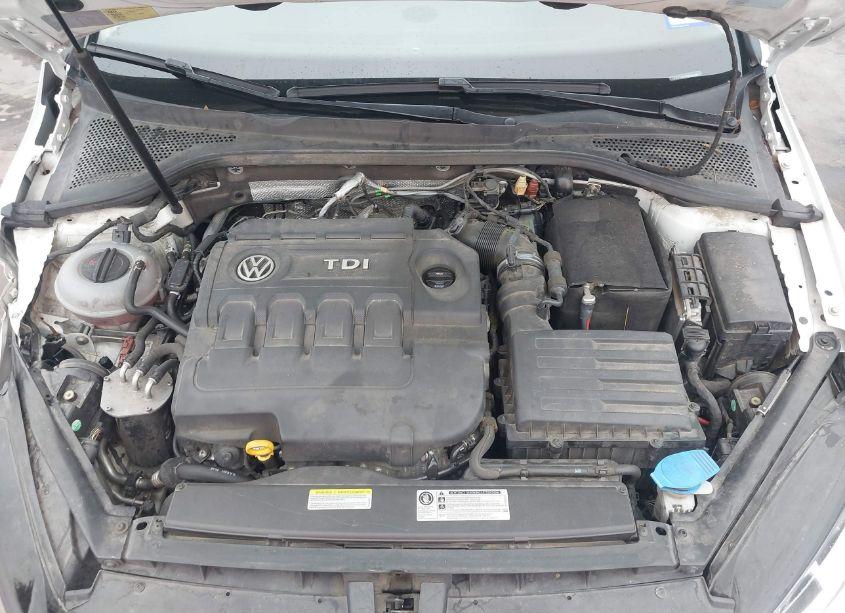 Photo 10 of 2015 Volkswagen Golf TDI S 4-DOOR (VIN 3VWRA7AU3FM040669)