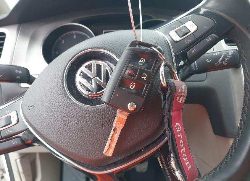 Photo 11 of 2015 Volkswagen Golf TDI S 4-DOOR (VIN 3VWRA7AU3FM040669)