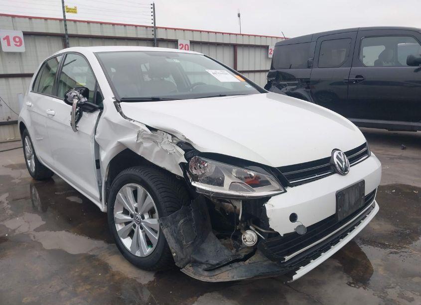 Photo 6 of 2015 Volkswagen Golf TDI S 4-DOOR (VIN 3VWRA7AU3FM040669)