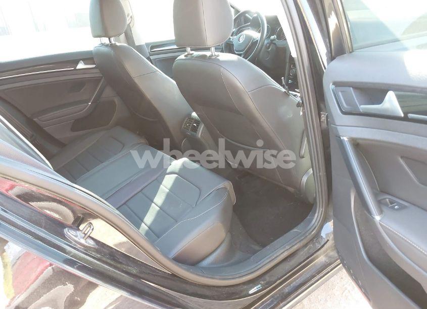 Photo 8 of 2015 Volkswagen Golf TDI SEL 4-DOOR (VIN 3VWRA7AU9FM060697)